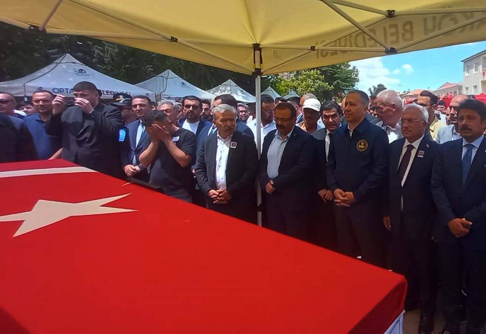 Türkiye’nin yüreğini yakan şehit Özkan Özkanlı’ya memleketinde acı veda 4